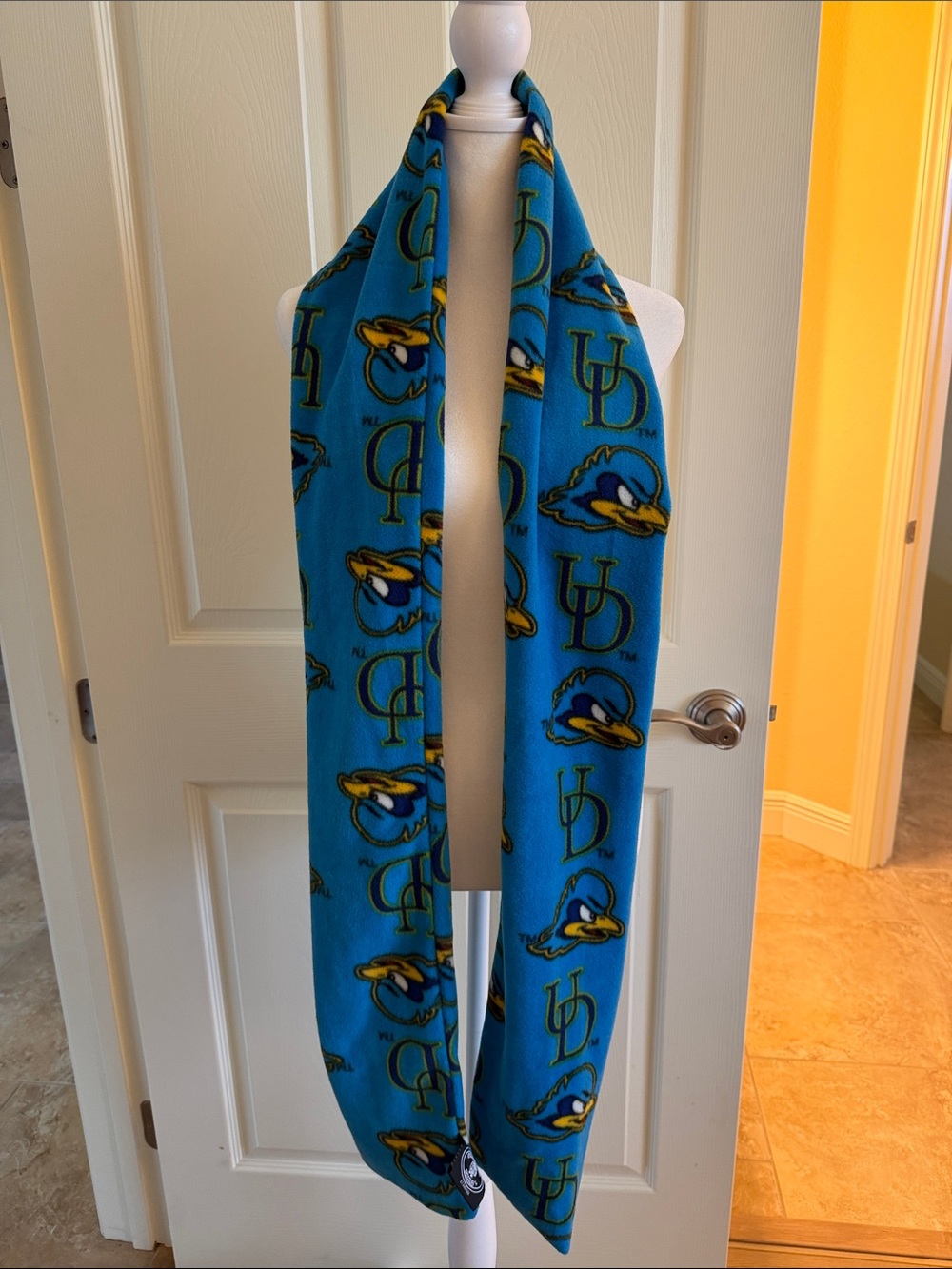 Vintage University of Delaware Fighting Blue Hens Fleece Scarf UD Blue Hens